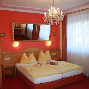 Standard Zimmer mit Kingsize-Bett